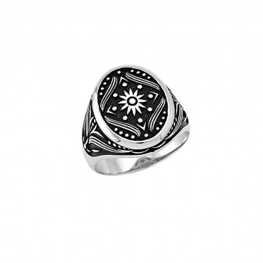 Ασημένιο ανδρικό δαχτυλίδι με ιδιαίτερο σκάλισμα 