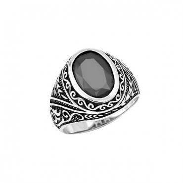 Ασημένιο ανδρικό δαχτυλίδι με μαύρη πέτρα ζιργκόν