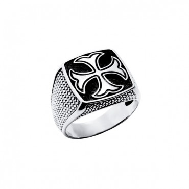 Ασημένιο ανδρικό δαχτυλίδι με ανάγλυφο σταυρό