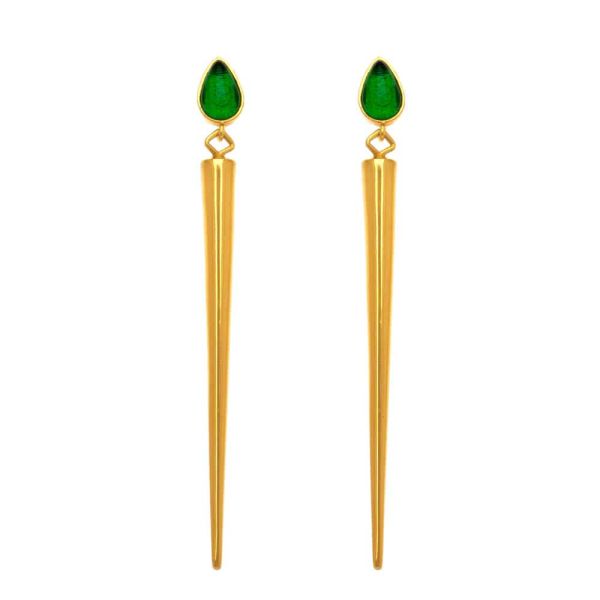 Ασημένια και επιχρυσωμένα μακριά σκουλαρίκια με σμαραγδί πέτρα