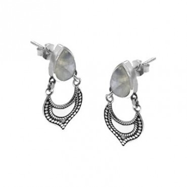 Ασημένια χειροποίητα σκουλαρίκια με φεγγαρόπετρα 