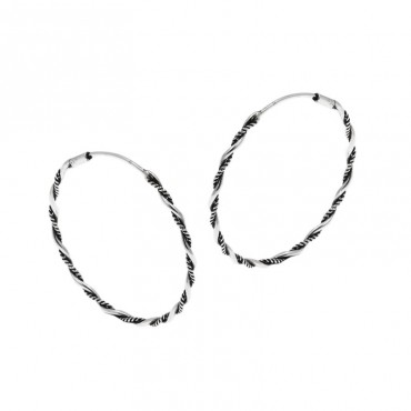 Ασημένιοι κρίκοι με στριφτό σχέδιο