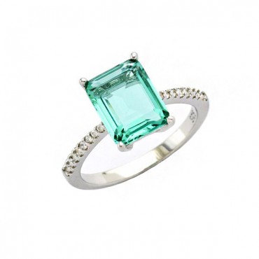 Ασημένιο δαχτυλίδι με τετράγωνη πράσινη πέτρα 