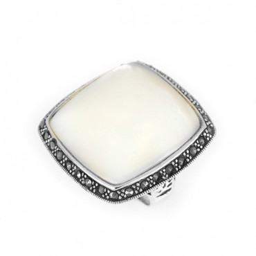 Ασημένιο εντυπωσιακό δαχτυλίδι με πέτρες μαρκασίτη και φίλντισι